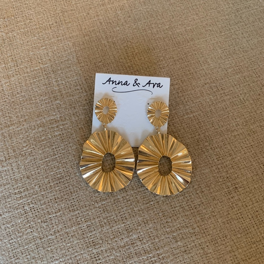 Anna & Ava Gold Earrings